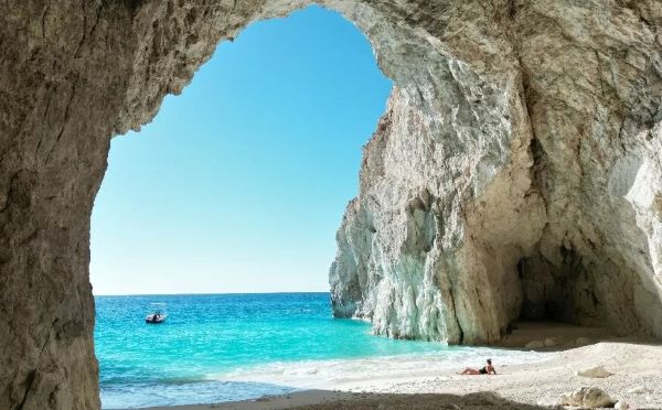 Tour Eros Cave Zante